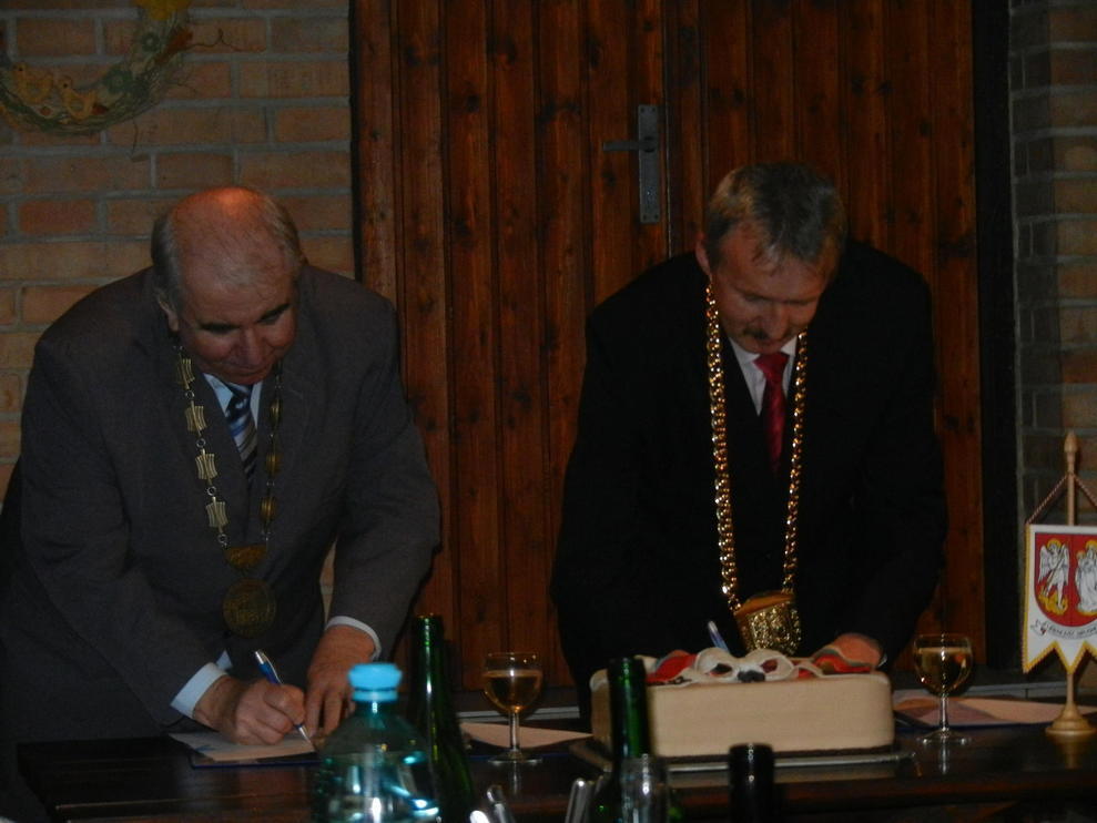 Fotogaléria Podpísanie Zmluvy o partnerskej spolupráci - Loštice - Chrenovec-Brusno (8) Podpísanie Zmluvy o partnerskej spolupráci - Loštice - Chrenovec-Brusno
