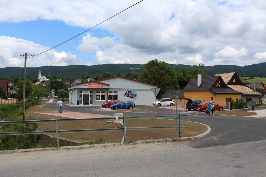 Fotogaléria Slávnostné otvorenie novej predajne COOP Jednota 03.06.2016 (7) Slávnostné otvorenie novej predajne COOP Jednota 03.06.2016