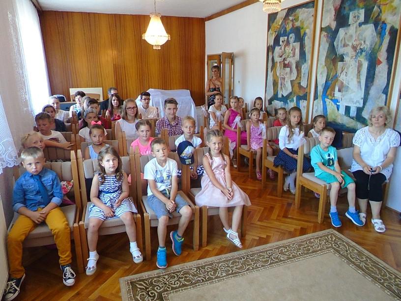 Fotogaléria Ocenenie najlepších žiakov a reprezentantov školy starostom obce 29.06.2016 (9) Ocenenie najlepších žiakov a reprezentantov školy starostom obce 29.06.2016