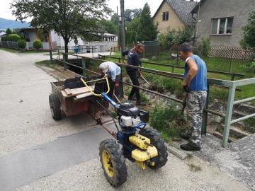 Čistenie potoka Čistenie potoka